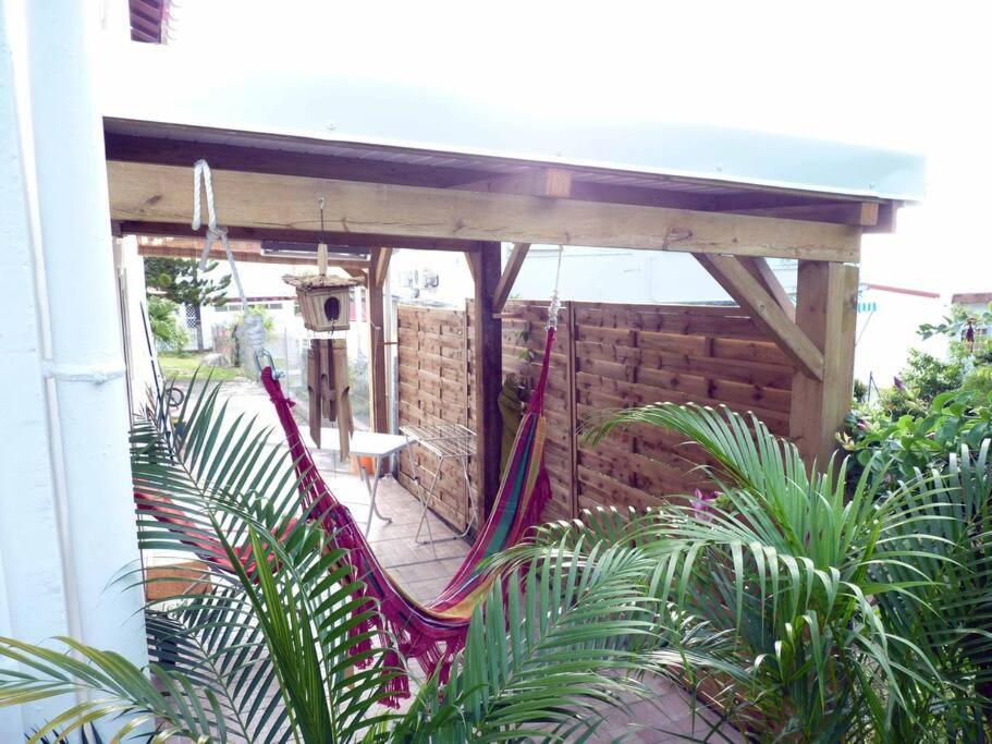 באס-טר Logement Dans Un Lieu Calme Et Verdoyant A Proximite De Tout Avec Jacuzzi!!! מראה חיצוני תמונה